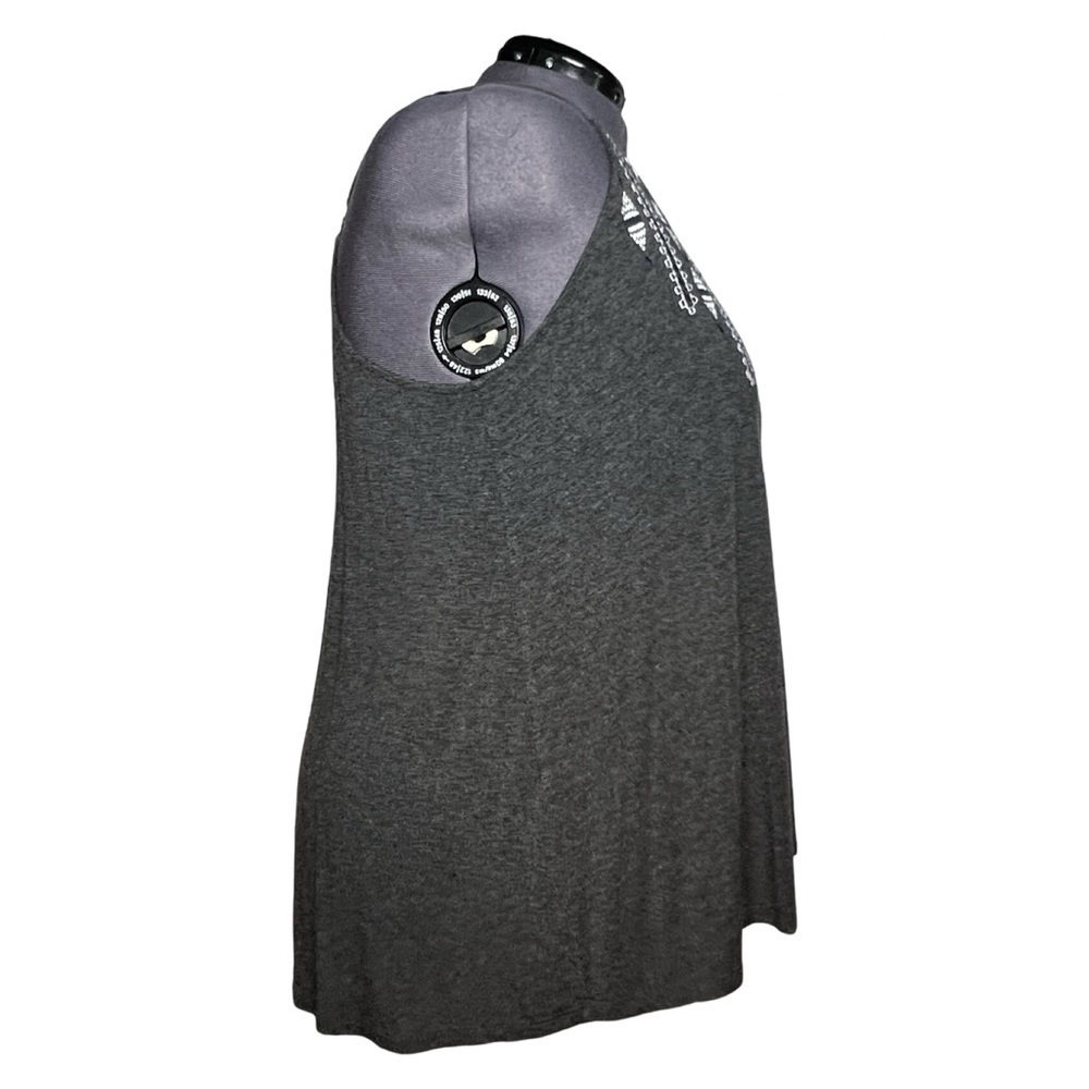 Torrid Gray Swing Knit Cami/Tank with White Embroidery Accent (Size 3) - Picture 2 of 6